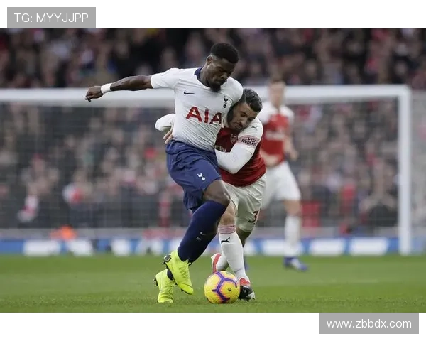 阿克利乌什转会巴黎优先选择